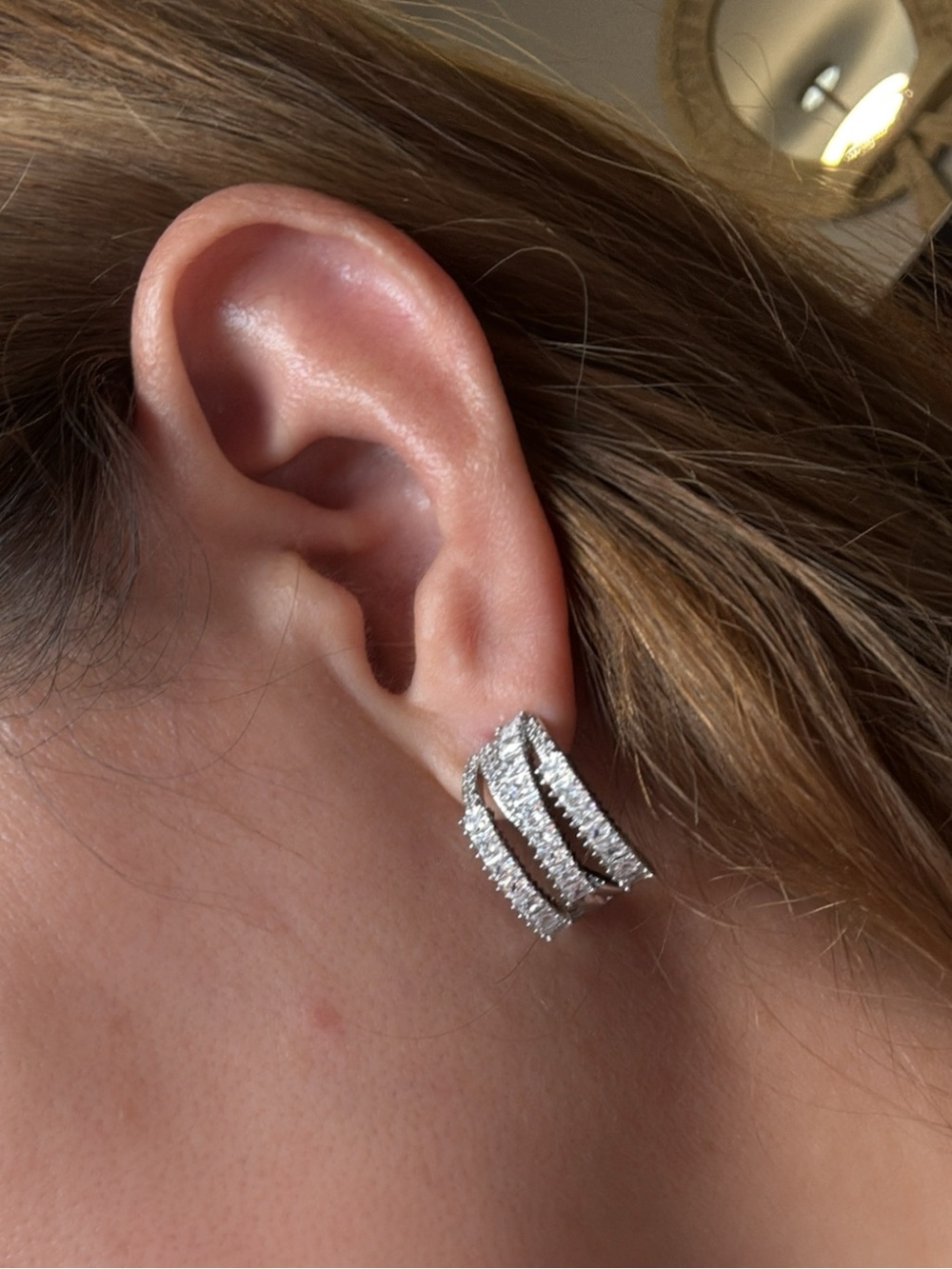 Silver Crystal Hoop Earrings - Women Jewelry
Made in Korea